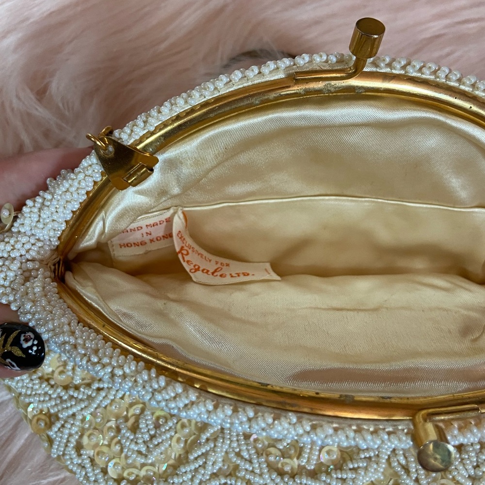 Vintage 60’s Cream Beaded Mini Wristlet Purse - Picture 5 of 6